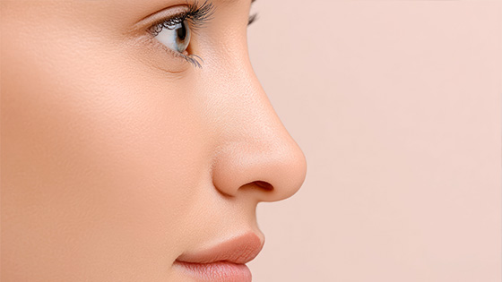 Corriger la pointe du nez : la rhinoplastie esthétique à Lyon